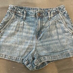 American Eagle High Rise Mom Shorts Jean Shorts Size 8